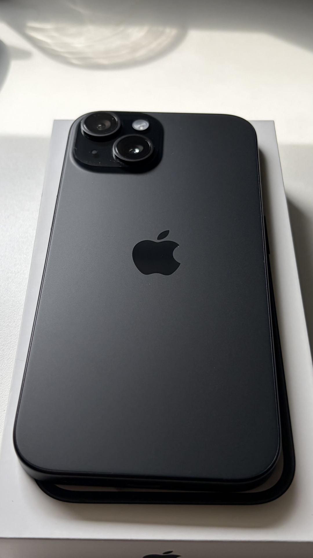 iPhone 15 Negro - 128GB - Semi Nuevo