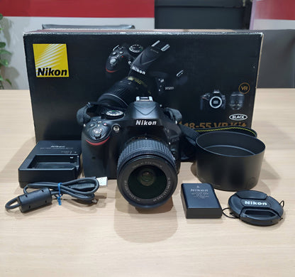 Nikon D5200 + Lente 18-55mm VR – 5.400 disparos